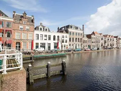 Lange Mare 3* Leiden