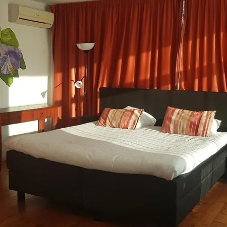 Lange Mare 3* Leiden